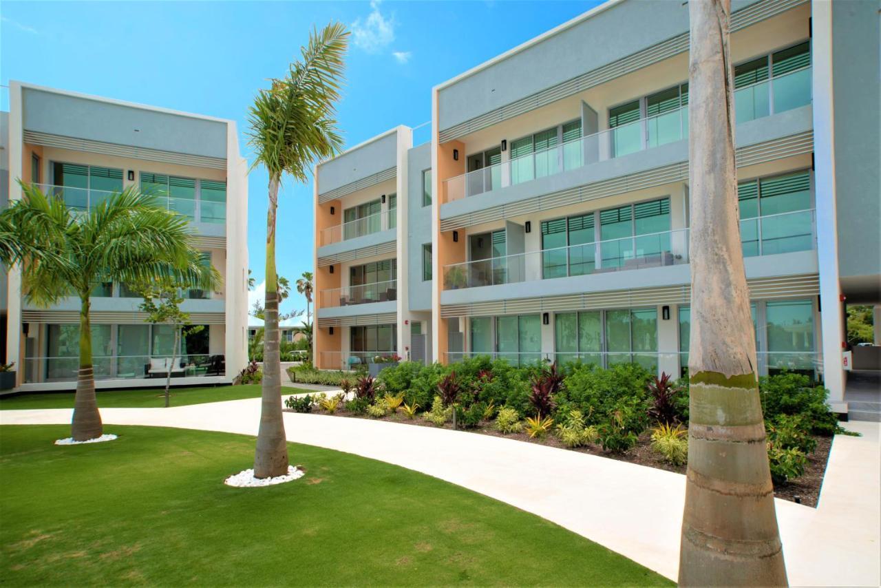 Cayman Luxury Rentals At One Canal Point Джорджтаун Экстерьер фото