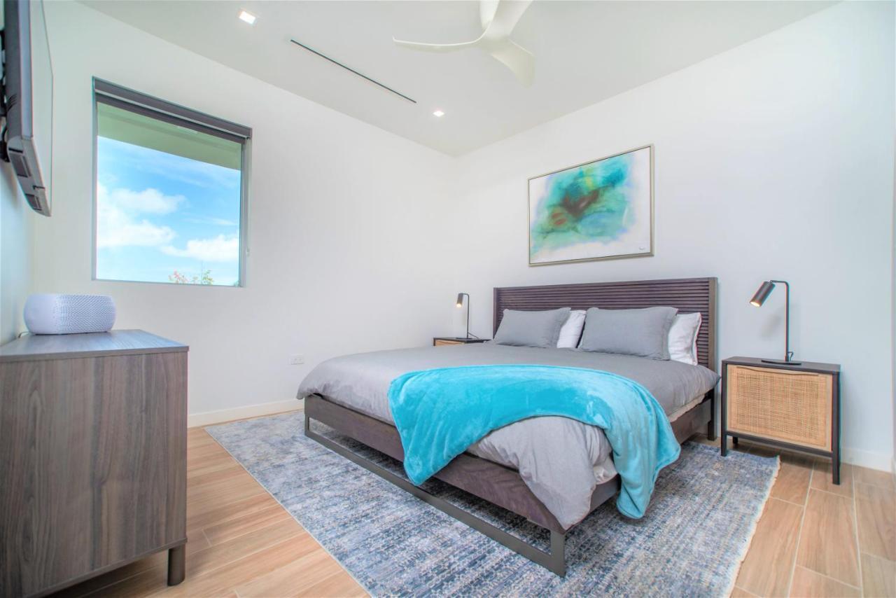 Cayman Luxury Rentals At One Canal Point Джорджтаун Экстерьер фото