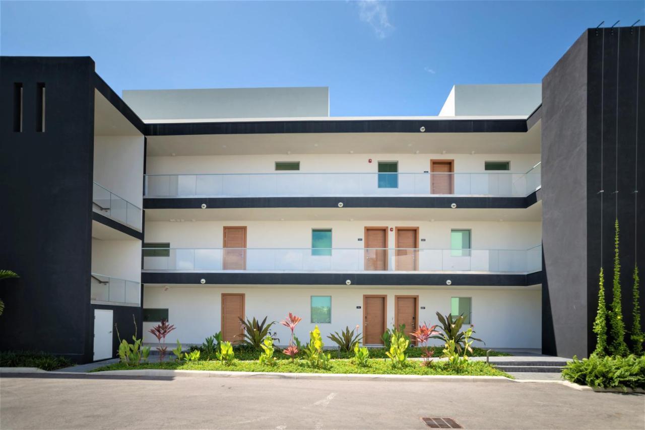 Cayman Luxury Rentals At One Canal Point Джорджтаун Экстерьер фото