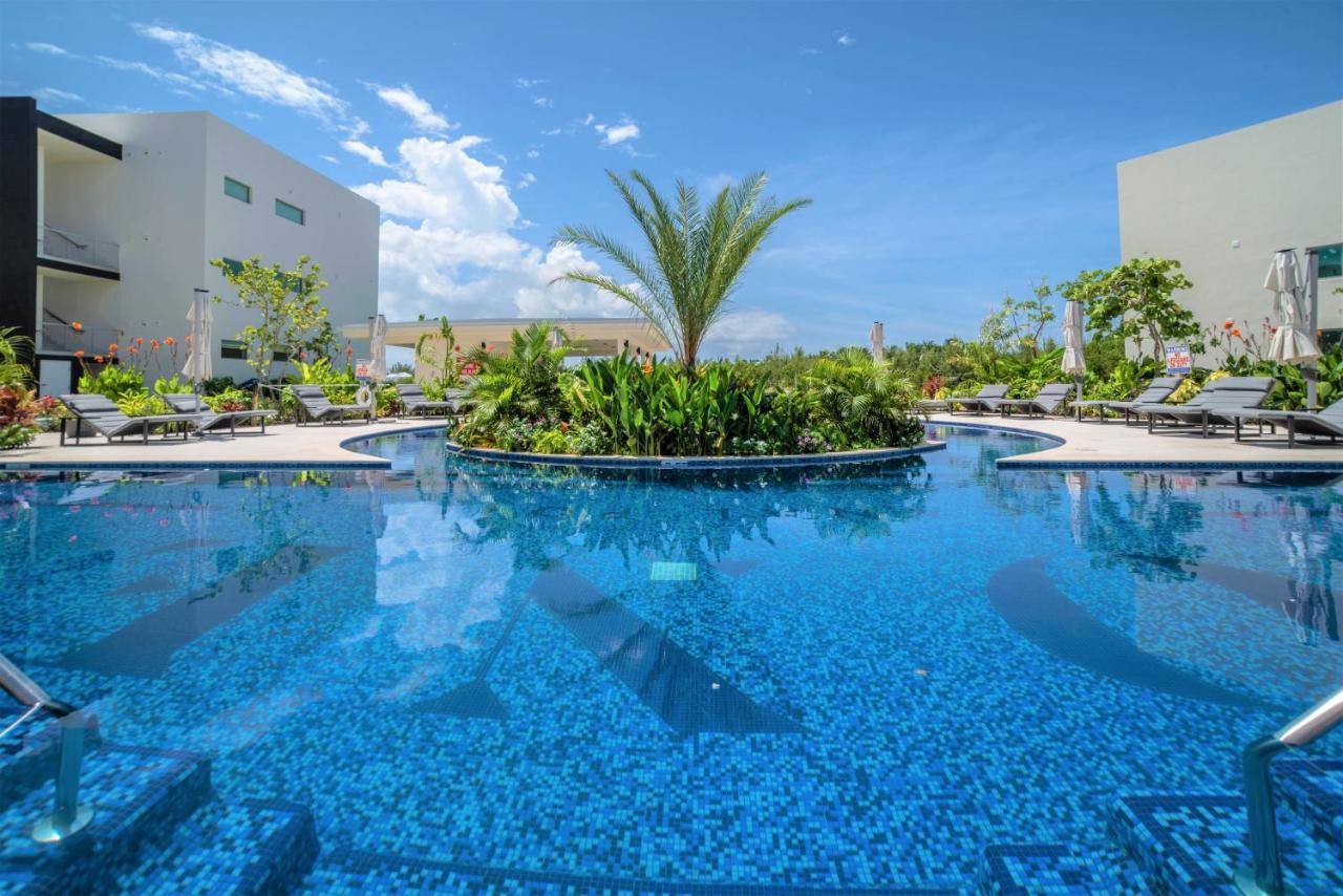 Cayman Luxury Rentals At One Canal Point Джорджтаун Экстерьер фото