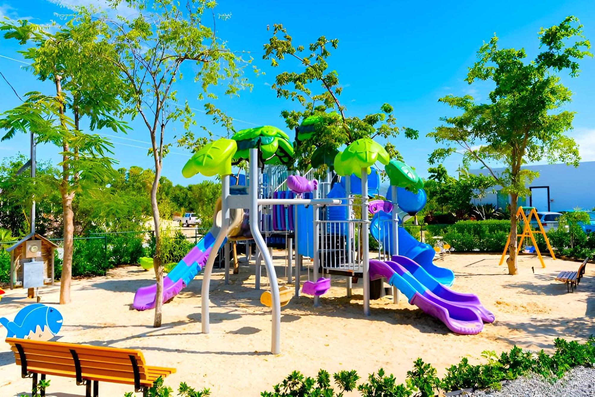 Cayman Luxury Rentals At One Canal Point Джорджтаун Экстерьер фото