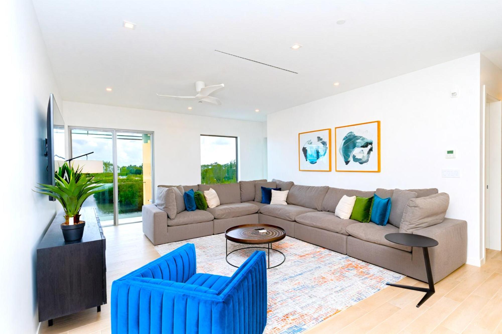 Cayman Luxury Rentals At One Canal Point Джорджтаун Экстерьер фото