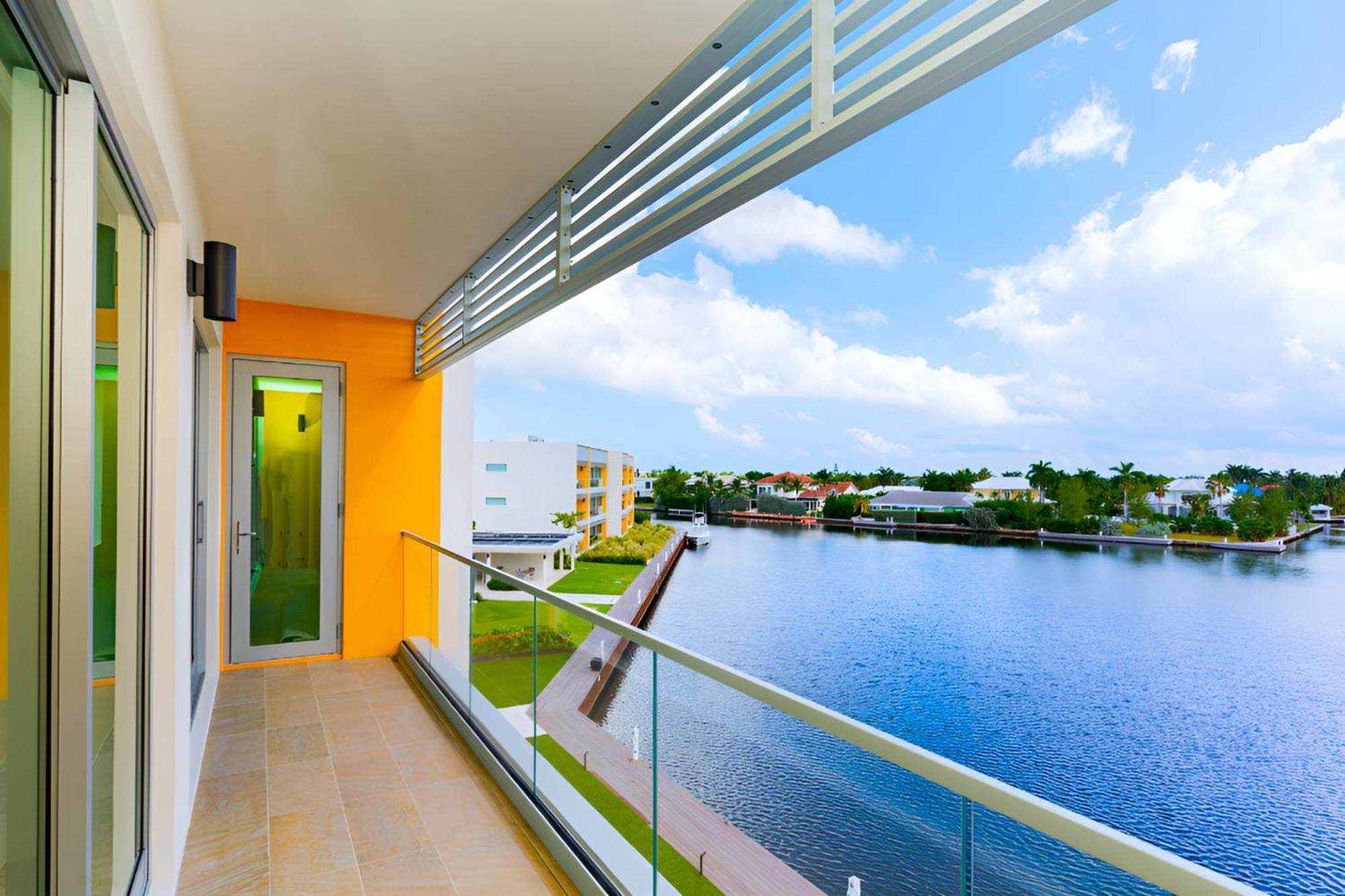 Cayman Luxury Rentals At One Canal Point Джорджтаун Экстерьер фото