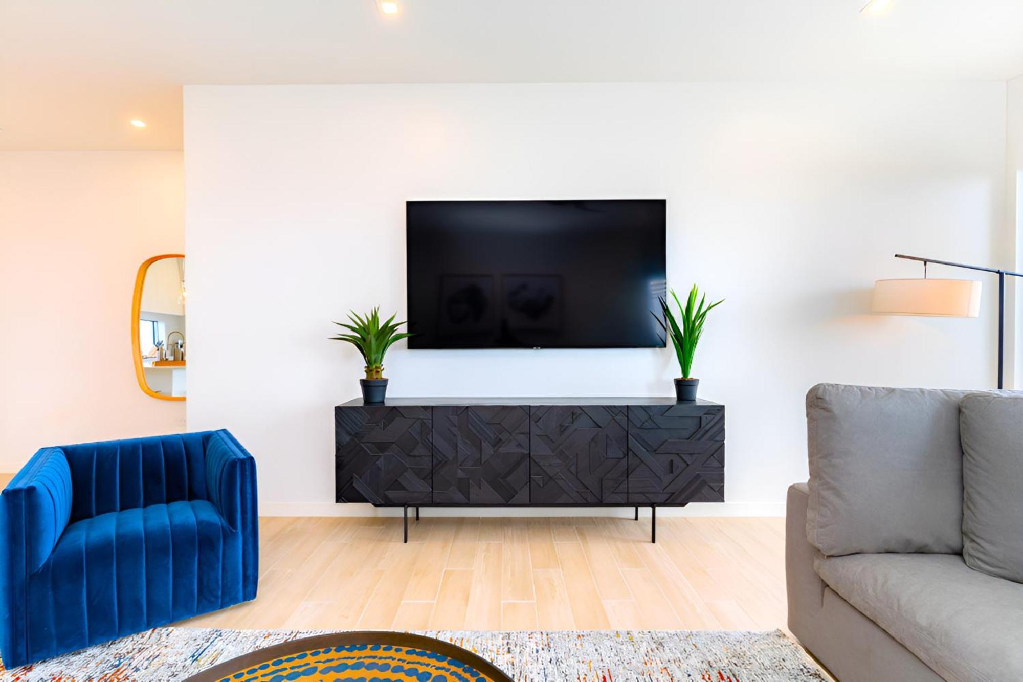 Cayman Luxury Rentals At One Canal Point Джорджтаун Экстерьер фото
